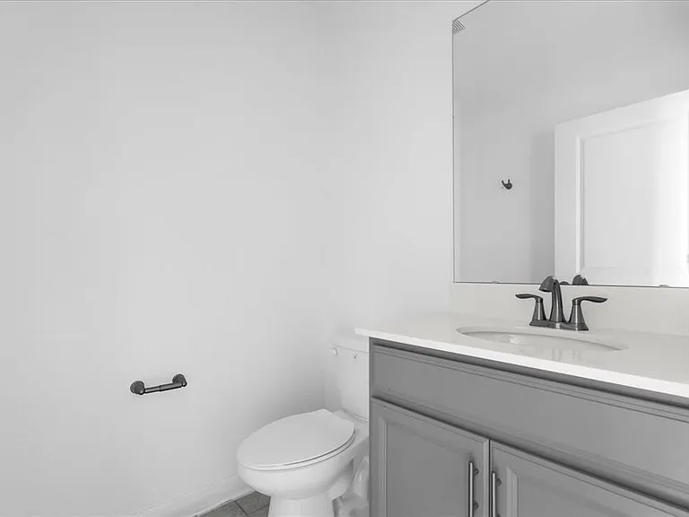2959 Addison Blvd — Photo 8