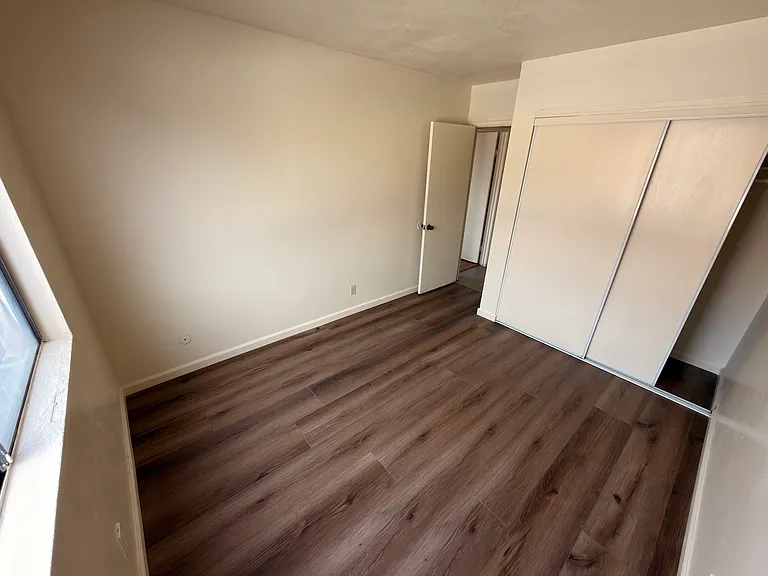 3662 Van Dyke Ave #7 — Photo 5