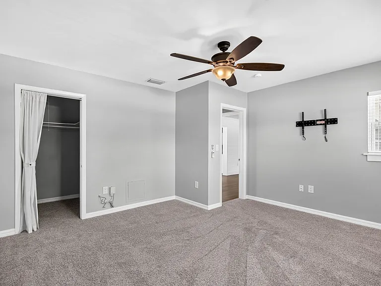 1521 San Roy Dr — Photo 23