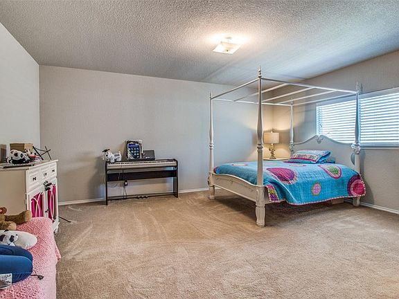 3rd image of 6023 Hailey Ct