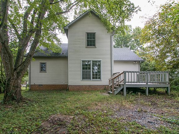 3rd image of 2122 Single Tree Dr