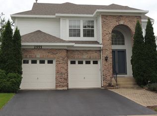 2555 Whitehall Ln, Naperville, IL