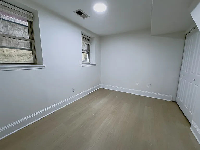 1919 Mount Vernon St #1R — Photo 22