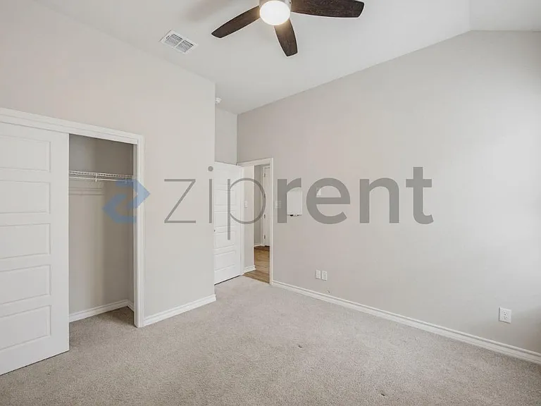 1550 Dundee Park — Photo 25