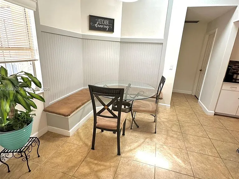 27015 Golden Meadow Dr — Photo 14