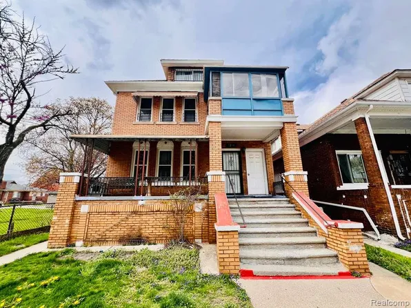 3215 Evaline St, Hamtramck, MI 48212