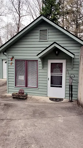 101A Mandalay Rd #A Photo 1