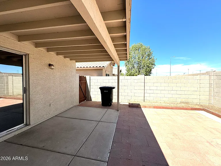 629 N Kenneth Pl — Photo 23