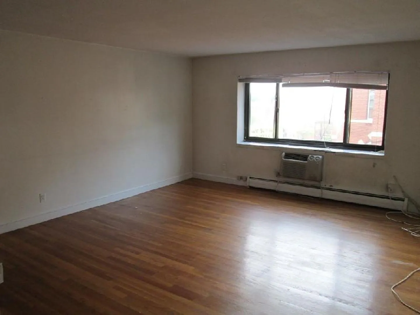 Brighton 2-Bedroom with Parking and Renovated Kitchen — Photo 1
