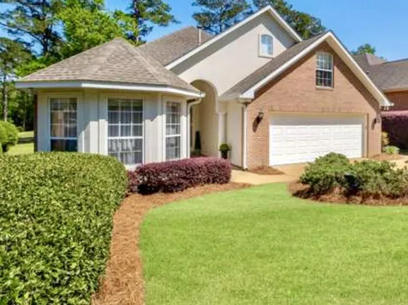9031 Eagle Cir, Douglas, GA 31535