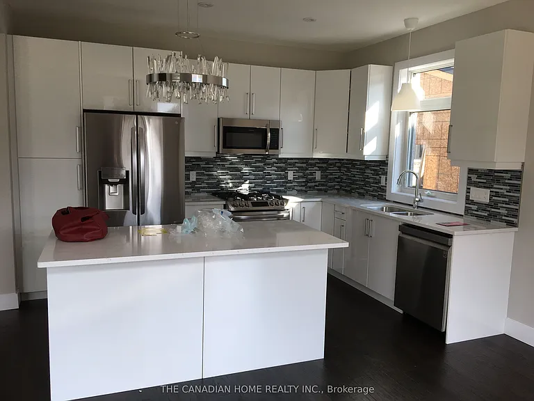 1753 Brayford Ave — Photo 9