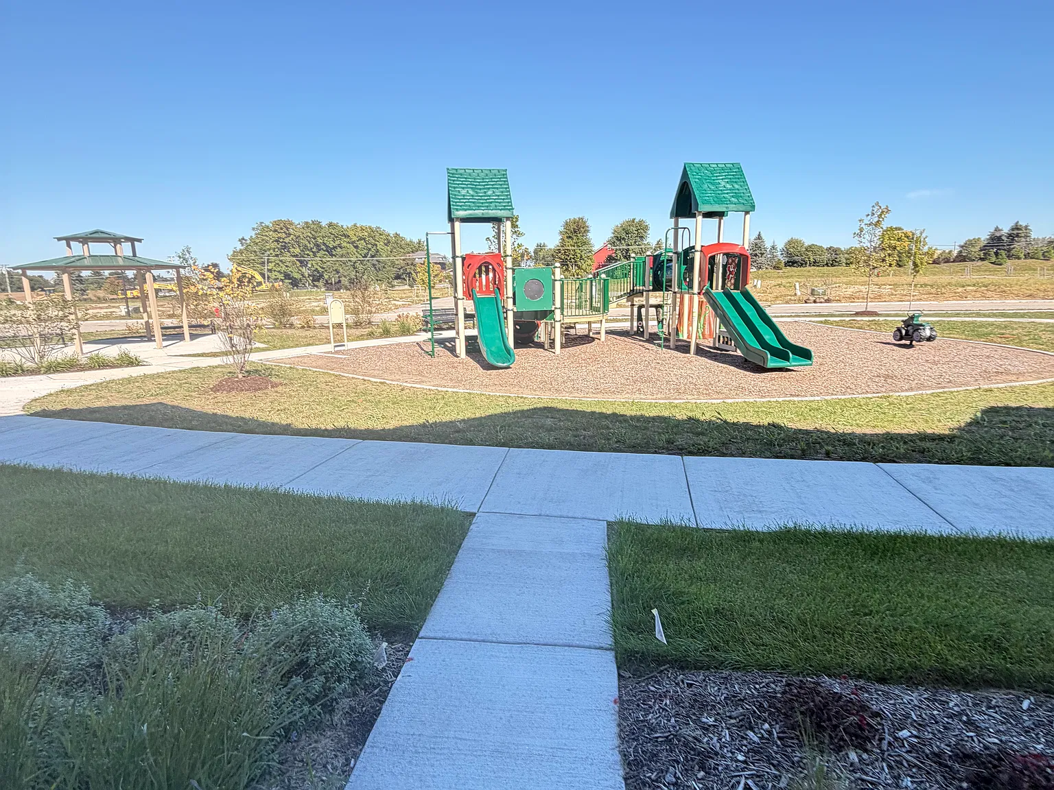 3 bed, 2.5 bath, 1543 sqft, $2,750 — Photo 3