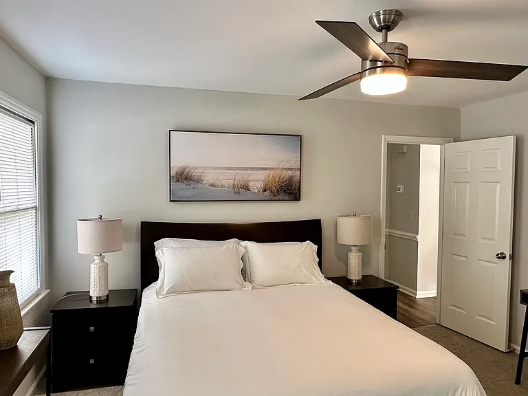 1754 Perfection Ave — Photo 4