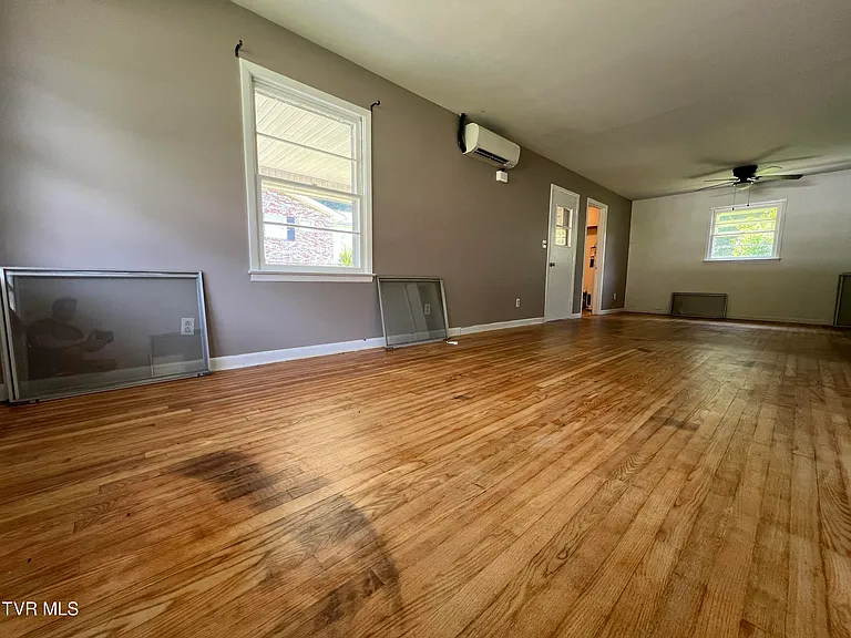 216 Spurgeon Rd — Photo 8