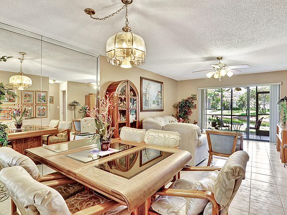 5th image of 4209 Carambola Cir S