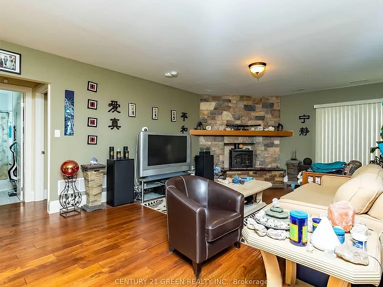 935689 Airport Rd — Photo 31