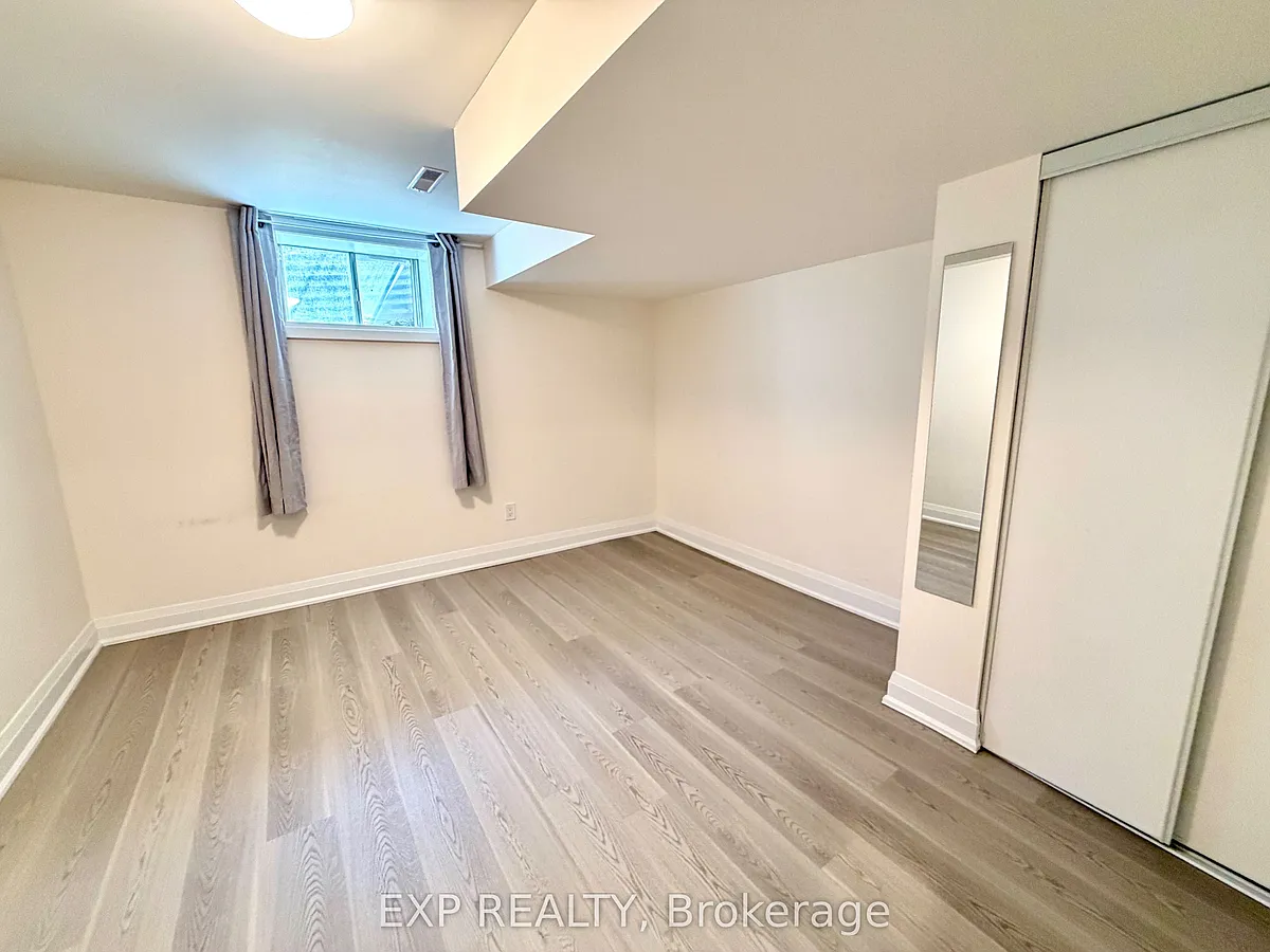 Building Photo - 343 Chester Le Blvd #LOWER