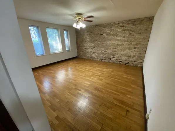 2550 Lake, 2550 N Lake Dr APT B, Milwaukee, WI 53211