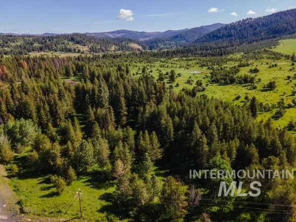 Harris Rd, Santa, ID 83866
