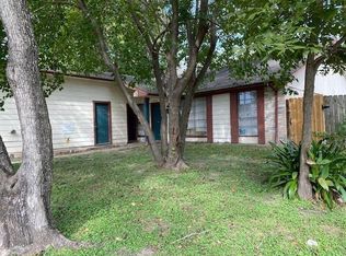 10108 Inwood Hollow Ln, Houston, TX 77088