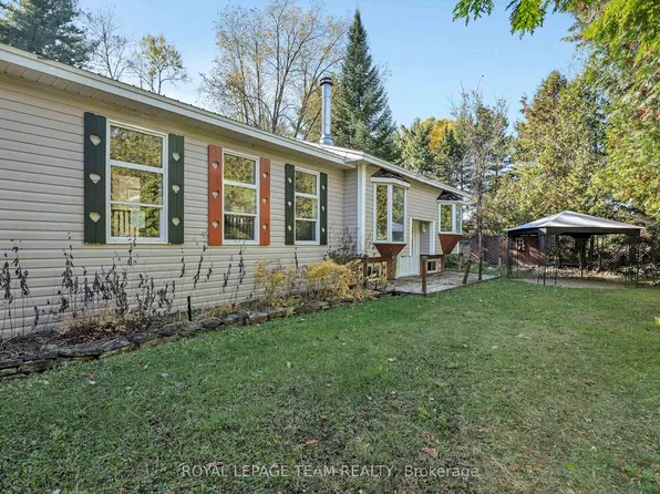 641 Harper Rd, Tay Valley, ON K7H 3C9