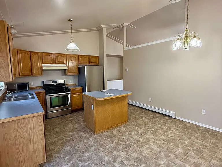 1001 E Missoula Ave — Photo 6