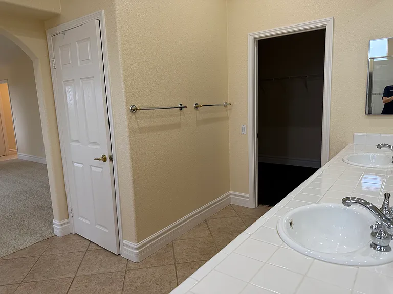 6833 Urubu St — Photo 41