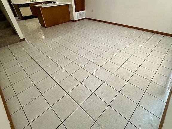 2nd image of 136 Alder Ave