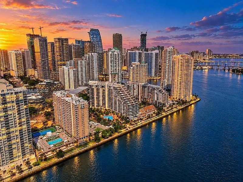 Brickell Key Ii Condo — Photo 3