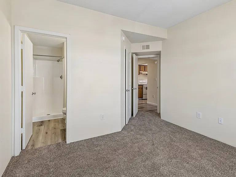 Tierra Pointe — Photo 4