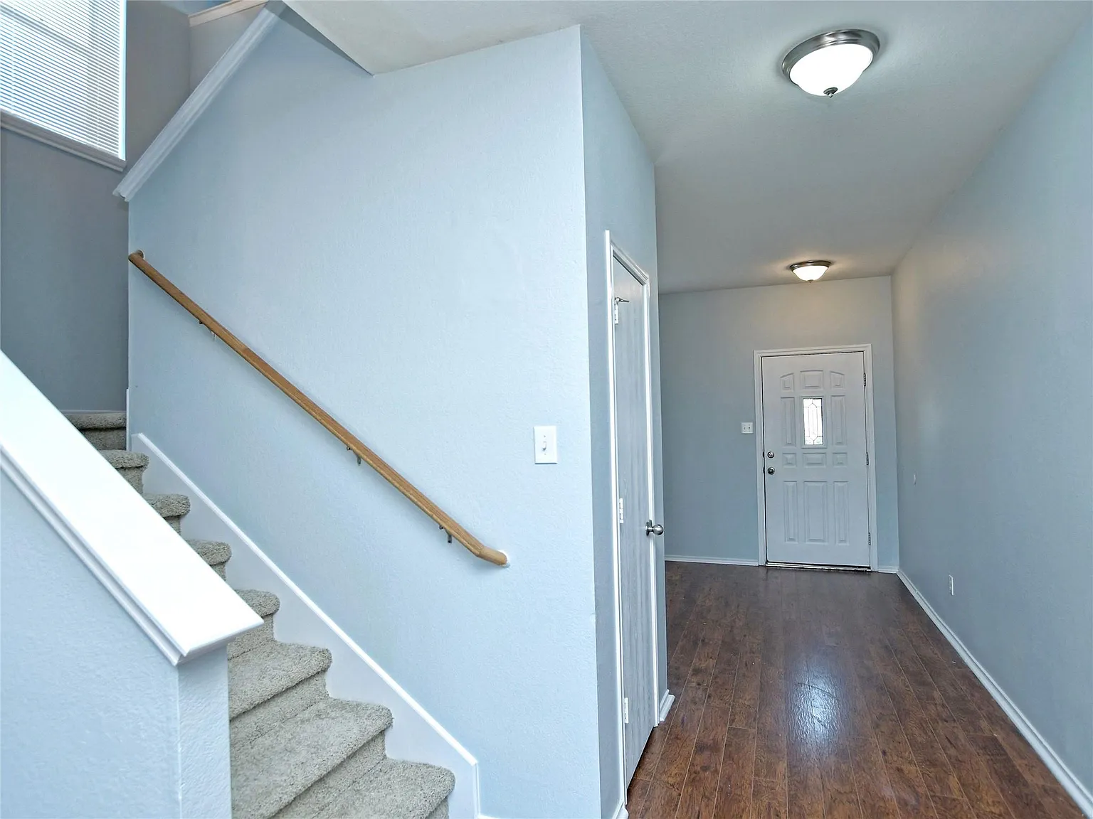 3 bed, 2.5 bath, 2222 sqft, $1,950 — Photo 4