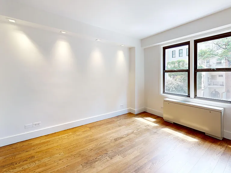 220 E 63rd St #2A — Photo 6