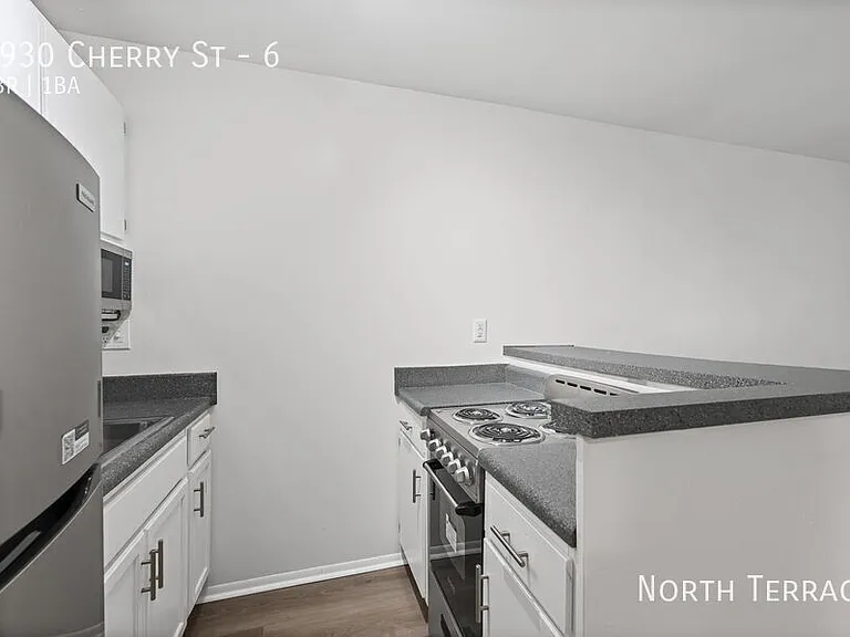 Cherry Street Apartments — Photo 27