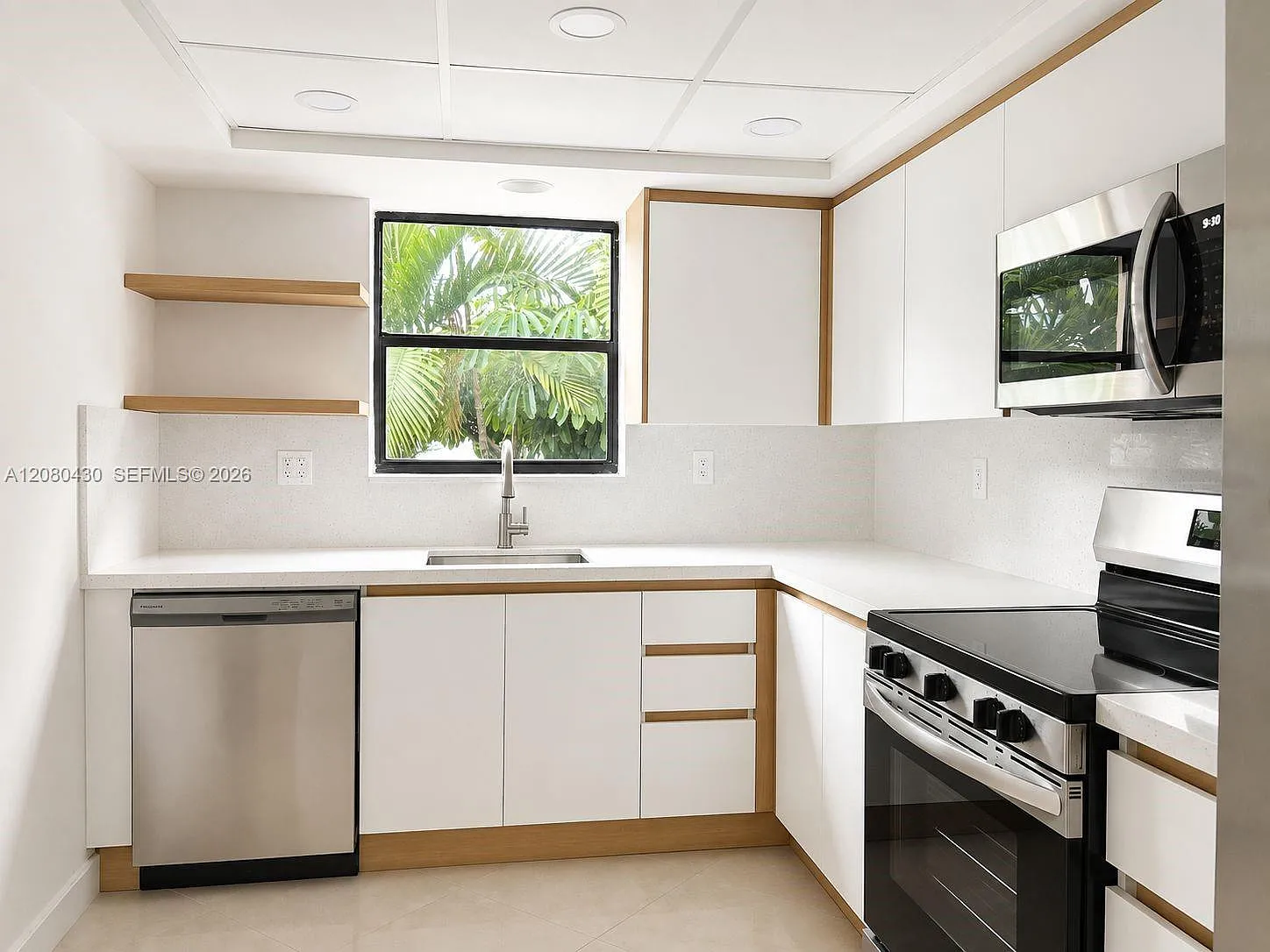 The Imperial Condo — Photo 2