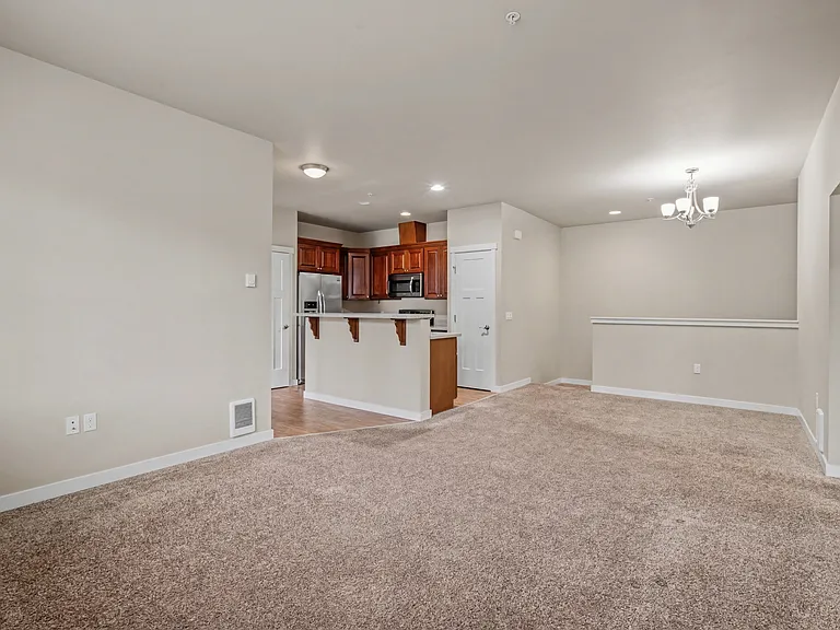 1643 Burnside Pl #C — Photo 3