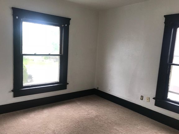 5th image of 525 Washington Ave