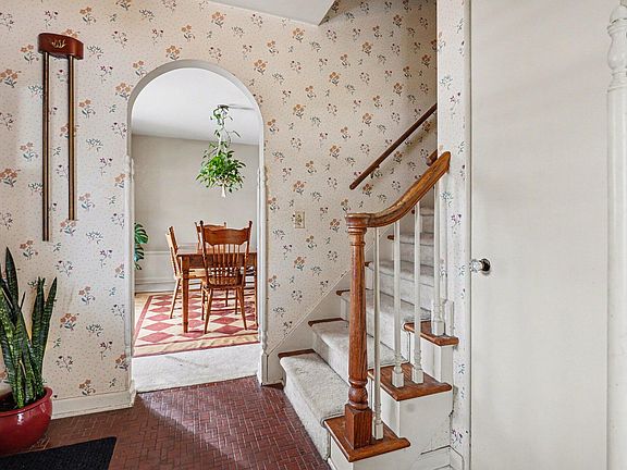 5th image of 2006 Centeridge Rd