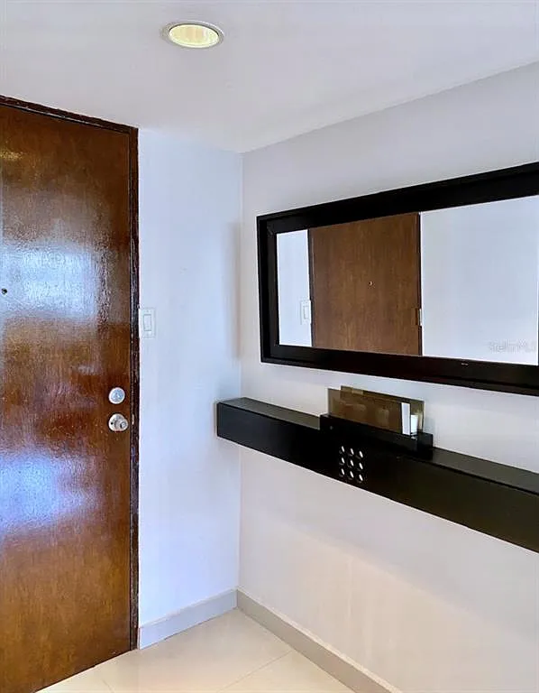 2 bed, 2.5 bath, 1864 sqft, $6,500 — Photo 2