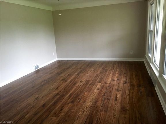 4th image of 7496 W 130th St