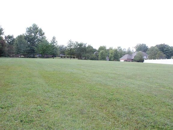 4th image of 1414 Friar Tuck Dr