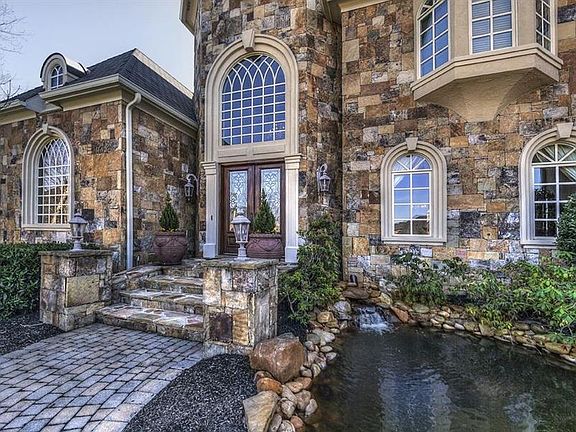3rd image of 9164 Grey Pointe Dr