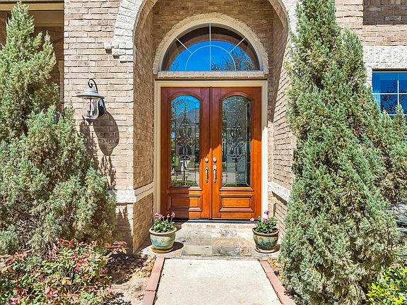 4th image of 2410 Monarch Terrace Dr