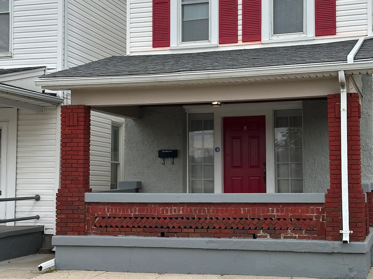 213 Burns Avenue — Photo 2