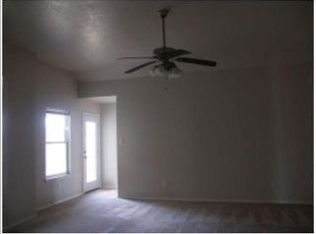 205 Moonstone Dr, Jarrell, TX 76537