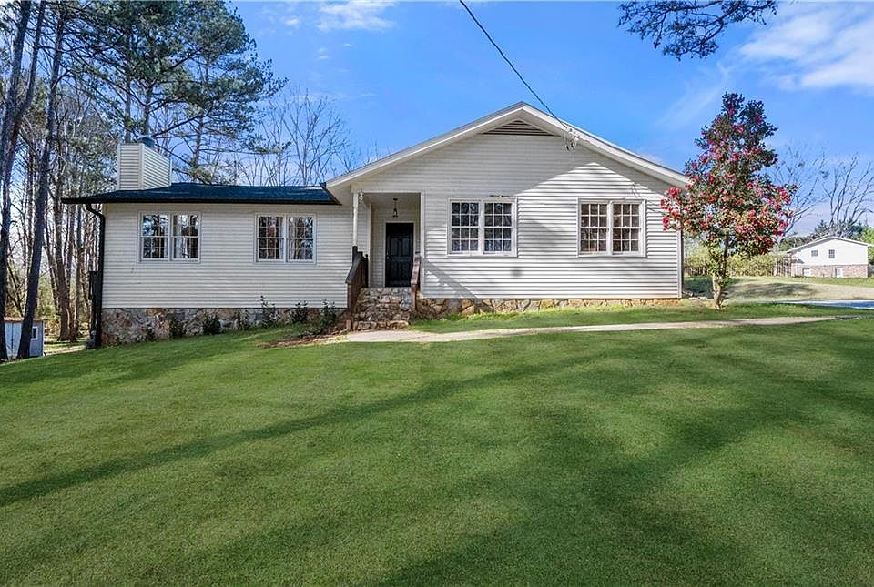 1st image of 374 Lamancha Ct