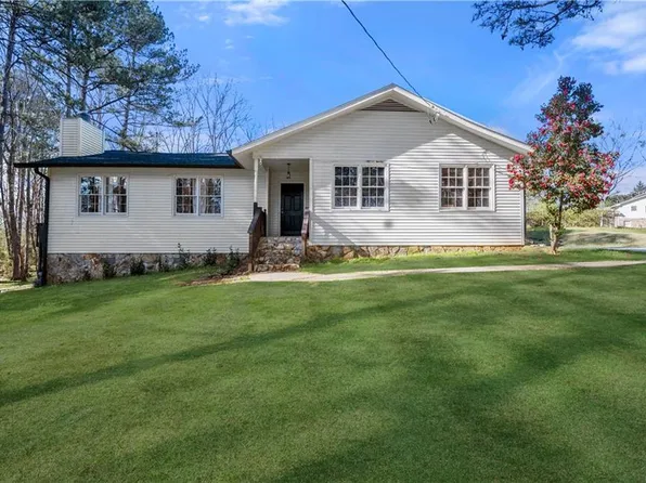 374 Lamancha Ct, Lawrenceville, GA 30044