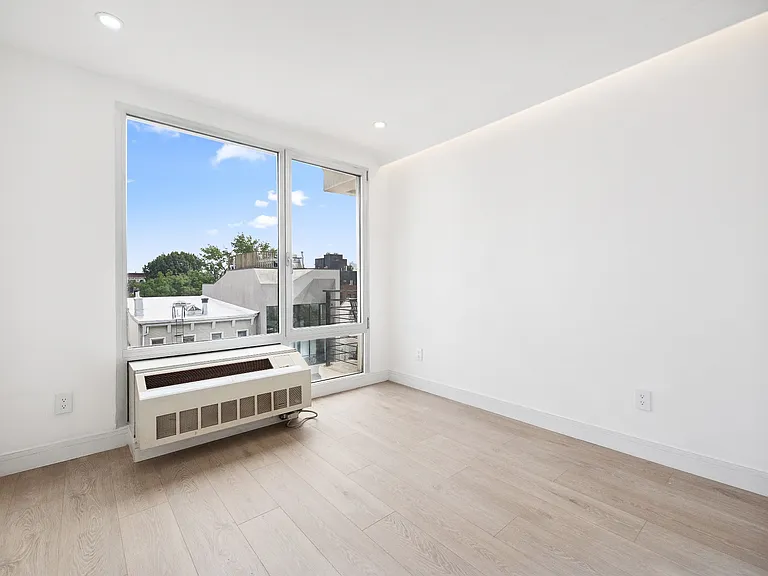 184 Eagle St #PHB — Photo 11