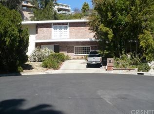 22500 Margarita Dr, Woodland Hills, CA 91364