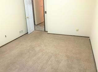 9-R Ray Dwier Dr, Hamilton, NJ 08690