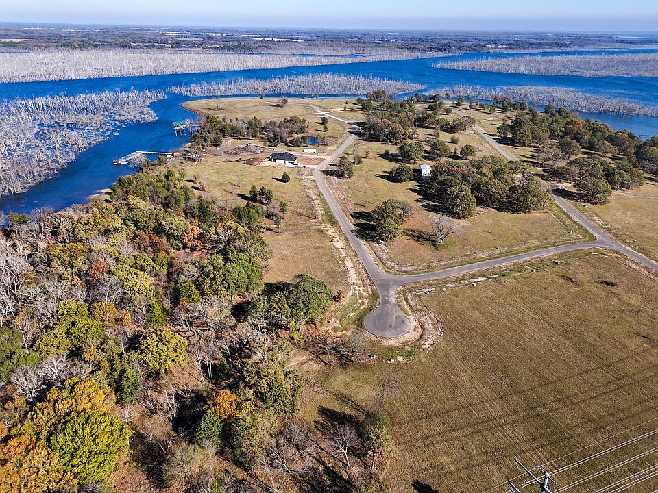 1st image of 245 Shoreline Dr